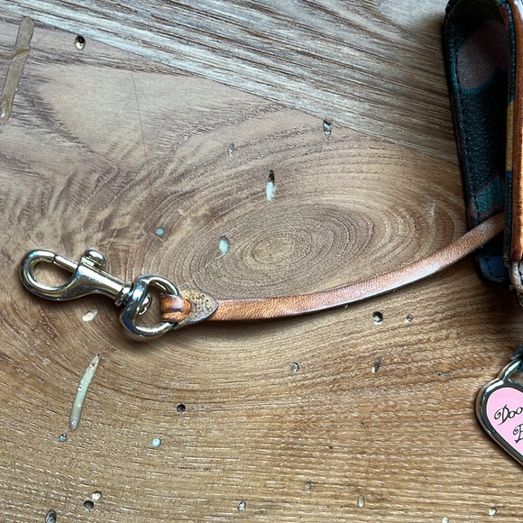 Authentic Dooney & Bourke Y2K Mini Card Wallet - Picture 10 of 17